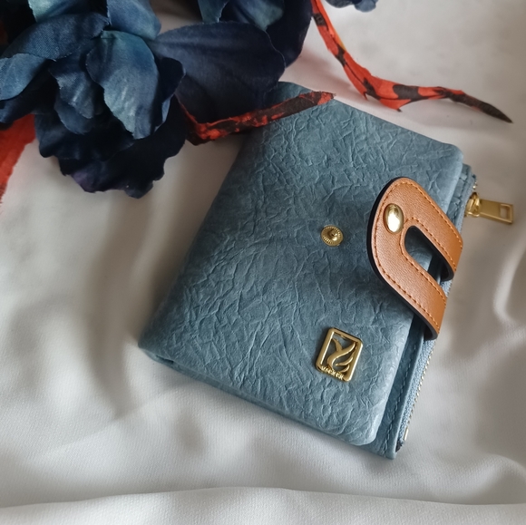 Textured Blue and Brown Mini Wallet - Picture 7 of 14